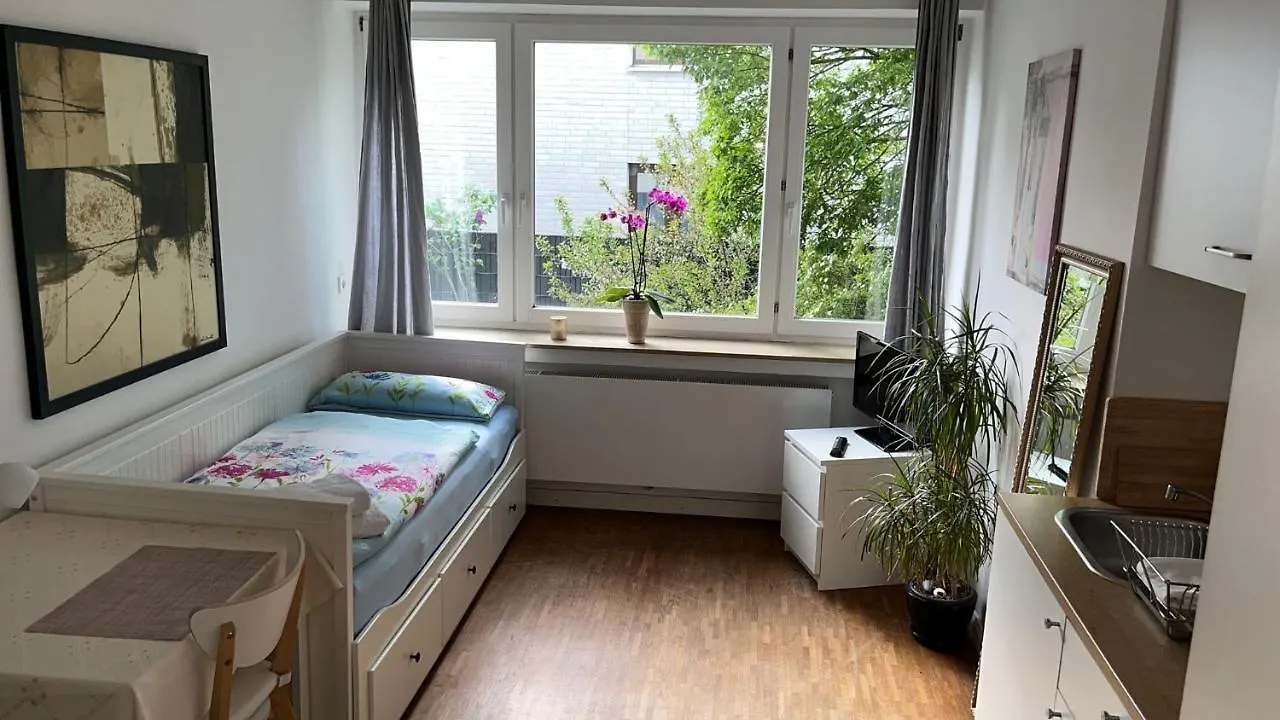Private Room In Misburg, Hanover Hannover 0*,  Germania